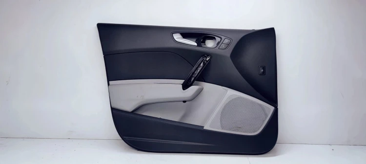 BOCZEK DRZWI LEWY PRZÓD AUDI A1 8X4867105 *59*