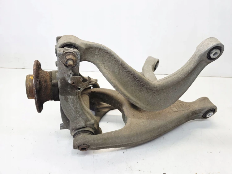ZWROTNICA PIASTA WAHACZ FWD LEWY TYŁ AUDI A4 B8 A5 8T A6 C7 A7 8K0505431AQ