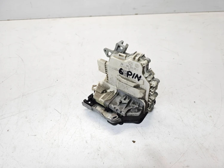ZAMEK DRZWI LEWY TYŁ AUDI A4 B8 A5 Q5 8K0839015F 6 PIN