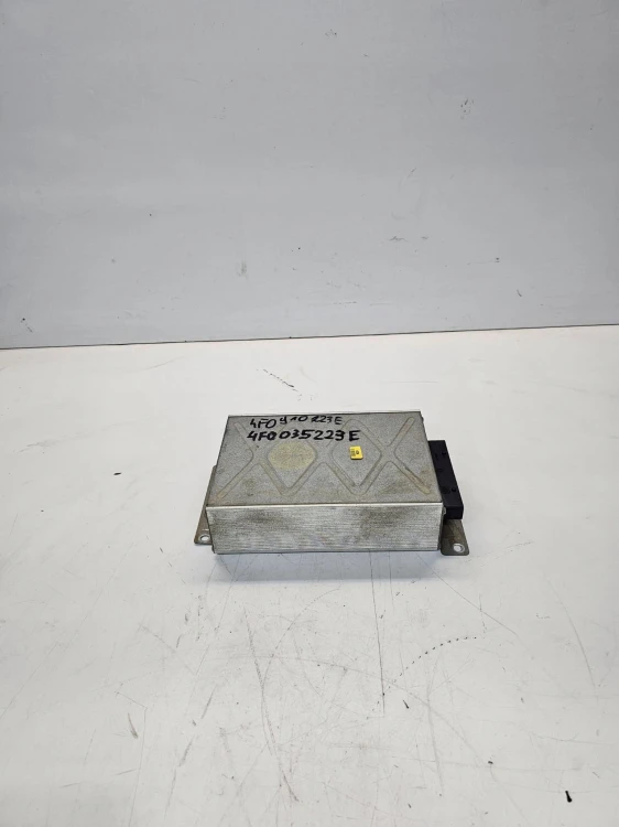 WZMACNIACZ RADIA AUDI A6 C6 4F0035223E 4F0910223E