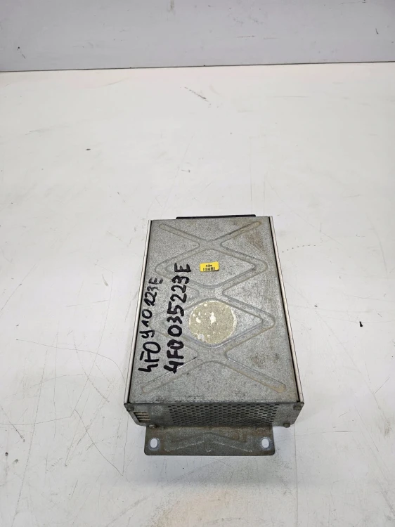 WZMACNIACZ RADIA AUDI A6 C6 4F0035223E 4F0910223E
