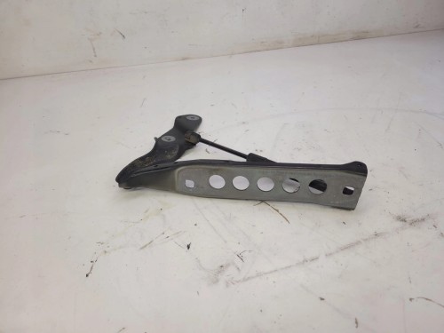 ZAWIAS MASKI PRAWY AUDI A8 D4 4H0823302D LY8X