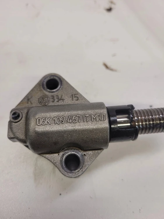 NAPINACZ ROZRZĄDU AUDI VW 2.0 1.8 TFSI 06K109467