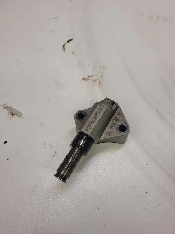 NAPINACZ ROZRZĄDU AUDI VW 2.0 1.8 TFSI 06K109467