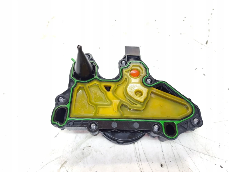 ODMA SEPARATOR OLEJU AUDI VOLKSWAGEN SEAT SKODA 1.8 TFSI 06K103495 V10-3863