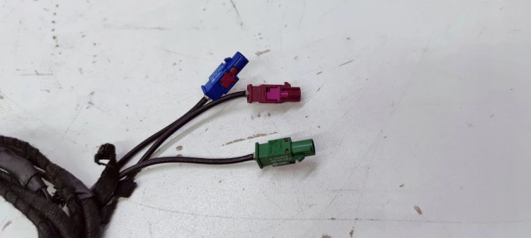 ANTENA LOTKA REKIN AUDI A4 A5 Q5 8K5035503C LY9C