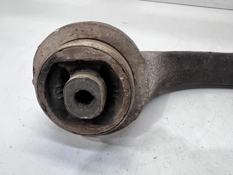WAHACZ PRAWY PRZÓD AUDI A4 B8 8K0407696G