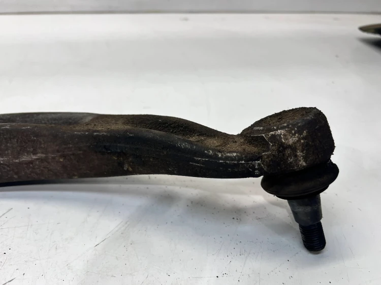WAHACZ PRAWY PRZÓD AUDI A4 B8 8K0407696G