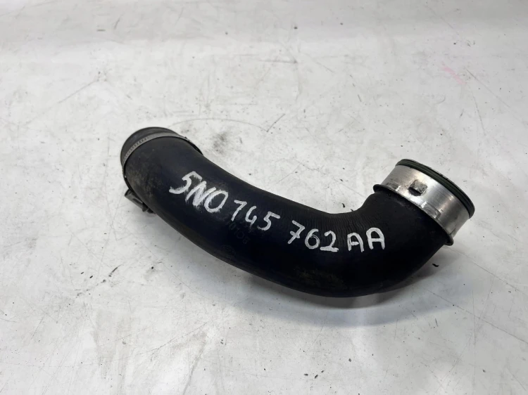 RURA WĄŻ INTERCOOLERA AUDI VOLKSWAGEN SEAT SKODA 2.0 TDI 5N0145762AA