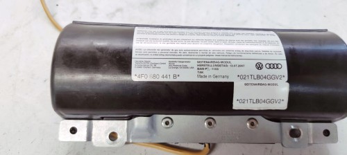 PODUSZKA KANAPY TYŁ LEWA AUDI A6 C6 4F0880441B