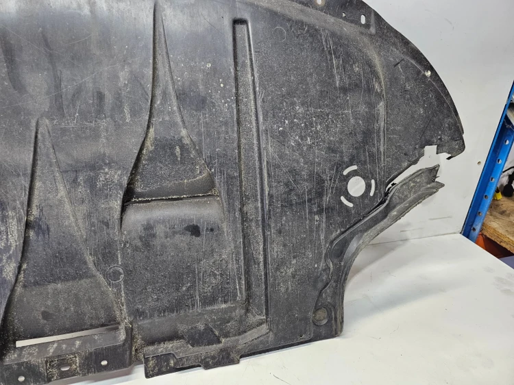 OSŁONA POD SILNIK PŁYTA AUDI A4 B6 B7 8E0863821BA