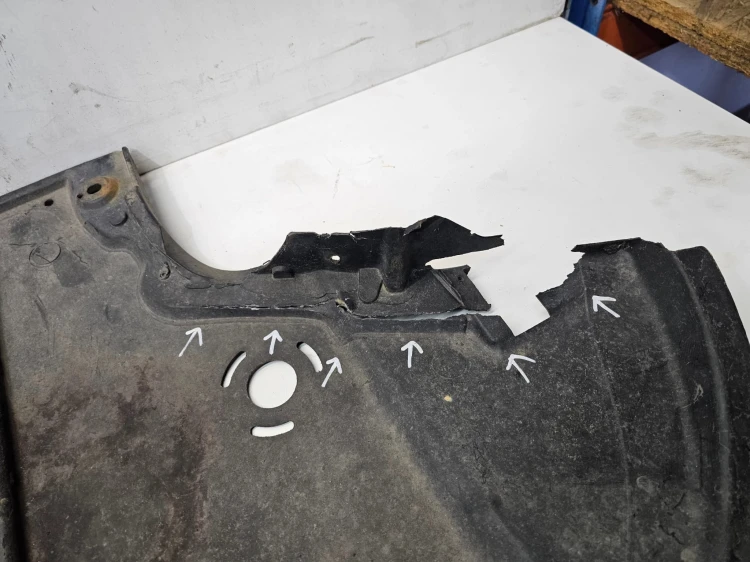 OSŁONA POD SILNIK PŁYTA AUDI A4 B6 B7 8E0863821BA