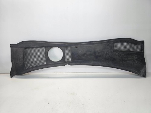 PODSZYBIE PLASTIKOWE AUDI A6 C5 4B1819417B