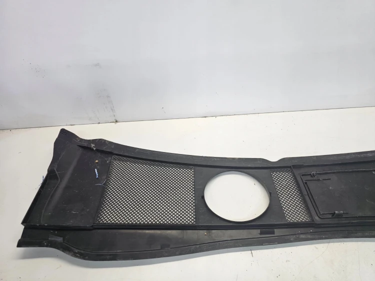 PODSZYBIE PLASTIKOWE AUDI A6 C5 4B1819417B