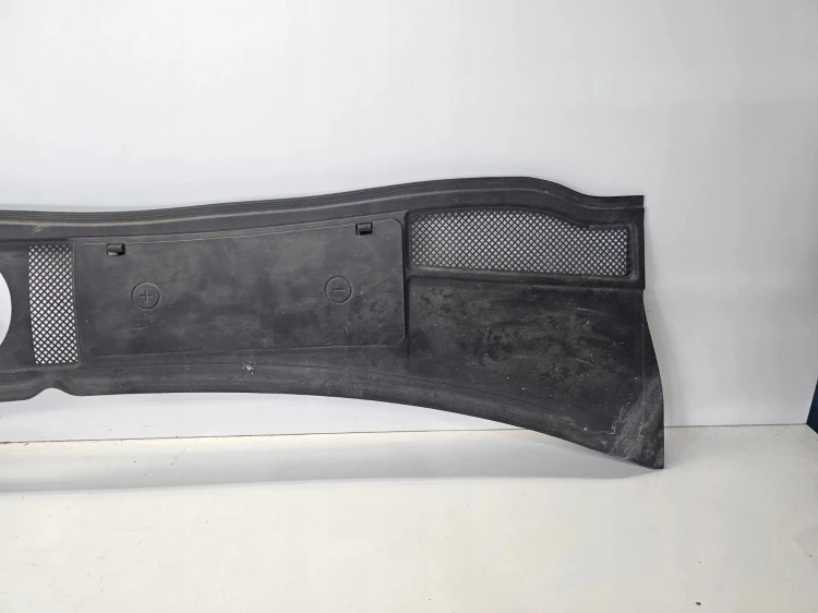 PODSZYBIE PLASTIKOWE AUDI A6 C5 4B1819417B