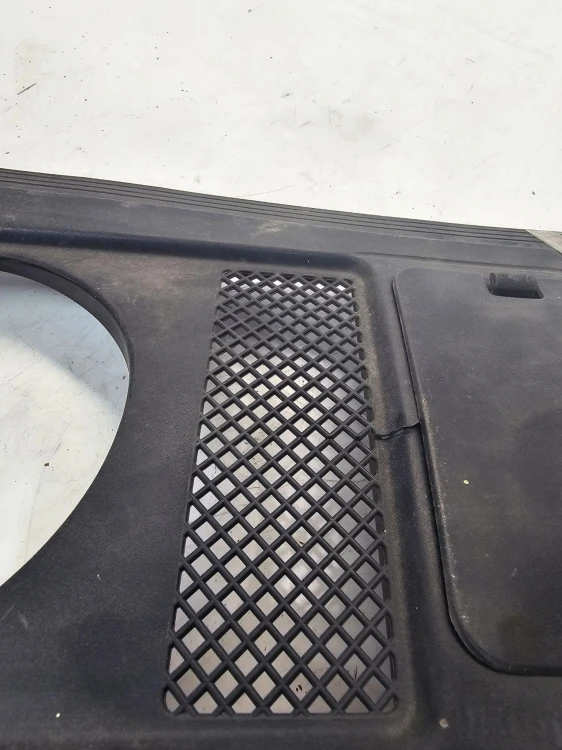 PODSZYBIE PLASTIKOWE AUDI A6 C5 4B1819417B
