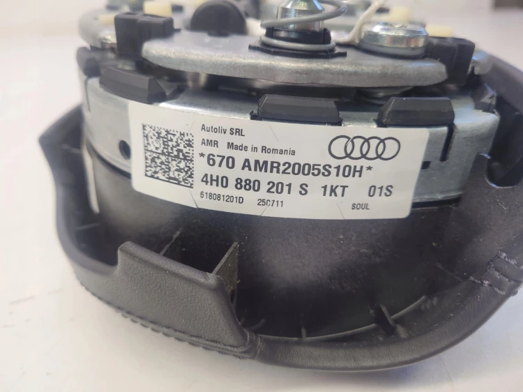 PODUSZKA POWIETRZNA KIEROWCY AUDI A8 D4 4H0880201S