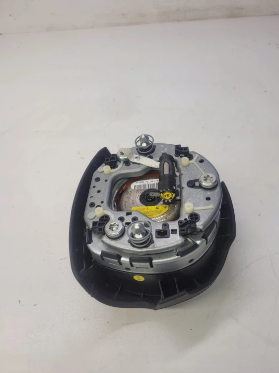PODUSZKA POWIETRZNA KIEROWCY AUDI A8 D4 4H0880201S