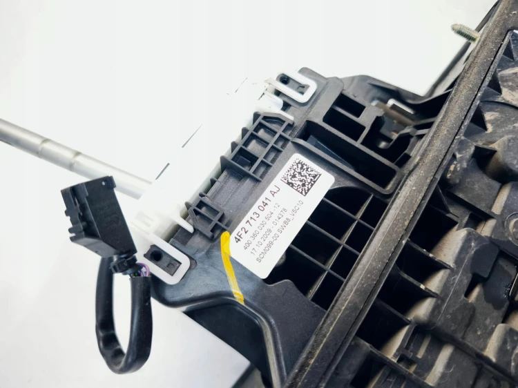 WYBIERAK LEWAREK ZMIANY BIEGÓW AUDI A6 C6 4F2713041AJ UK