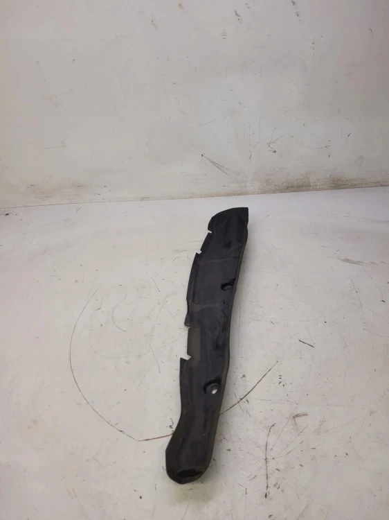 WYGŁUSZENIE BŁOTNIKA LEWE AUDI A4 B9 8W0821111