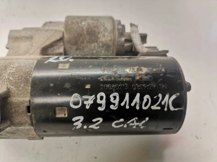 ROZRUSZNIK AUDI A4 B8 A5 Q5 3.2 FSI 079911021C *37
