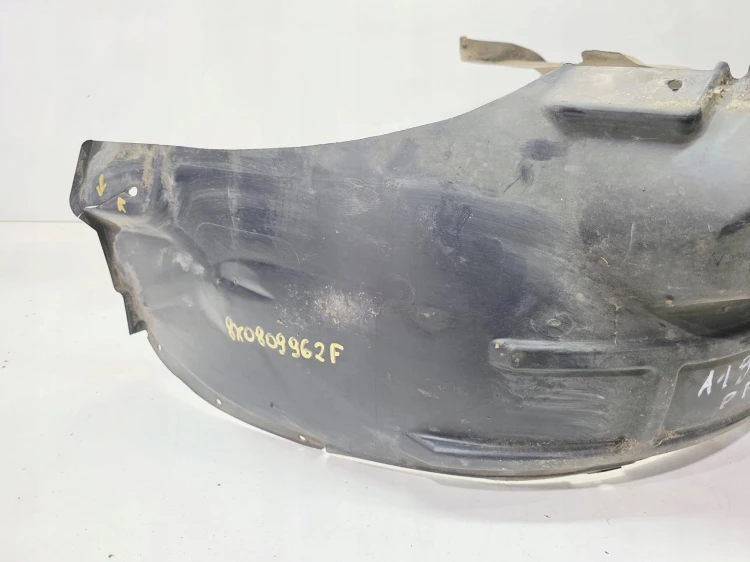 NADKOLE PLASTIKOWE PRAWY PRZÓD AUDI A1 8X 8X0809962F