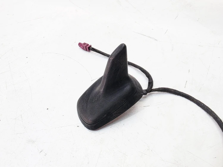 ANTENA LOTKA REKIN AUDI A6 C6 LIFT AVANT KOMBI 4F9035503H MAT