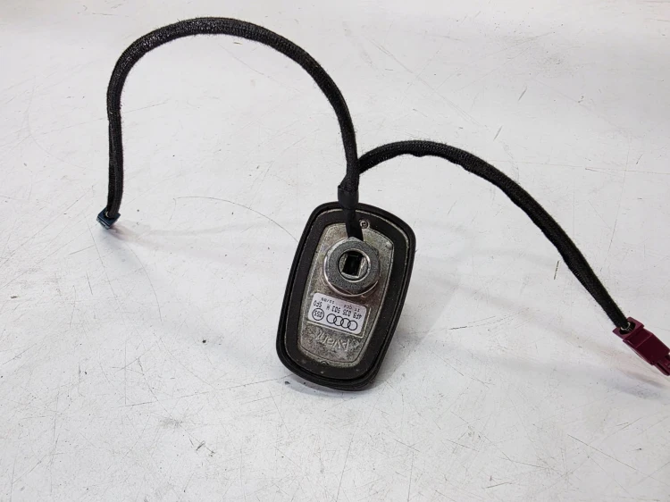 ANTENA LOTKA REKIN AUDI A6 C6 LIFT AVANT KOMBI 4F9035503H MAT
