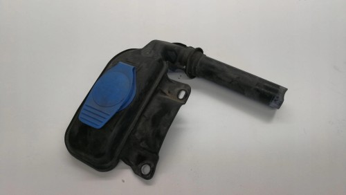 WLEW PŁYNU DO SPRYSKIWACZY AUDI Q5 8R0955452