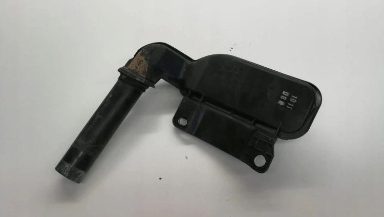 WLEW PŁYNU DO SPRYSKIWACZY AUDI Q5 8R0955452