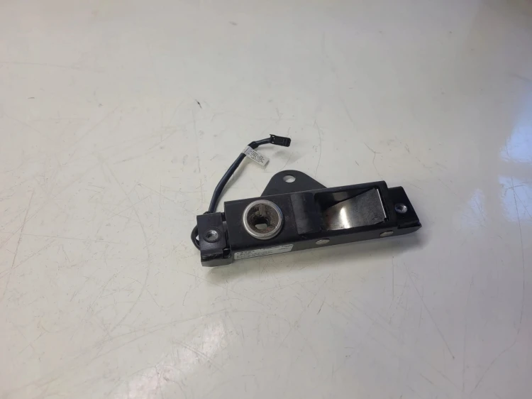 ZAMEK RYGIEL DACHU AUDI A3 8P CABRIO 8P7871444B