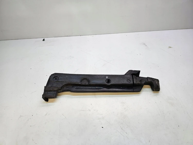 WYGŁUSZENIE BŁOTNIKA LEWE AUDI A3 8V 8V0823721