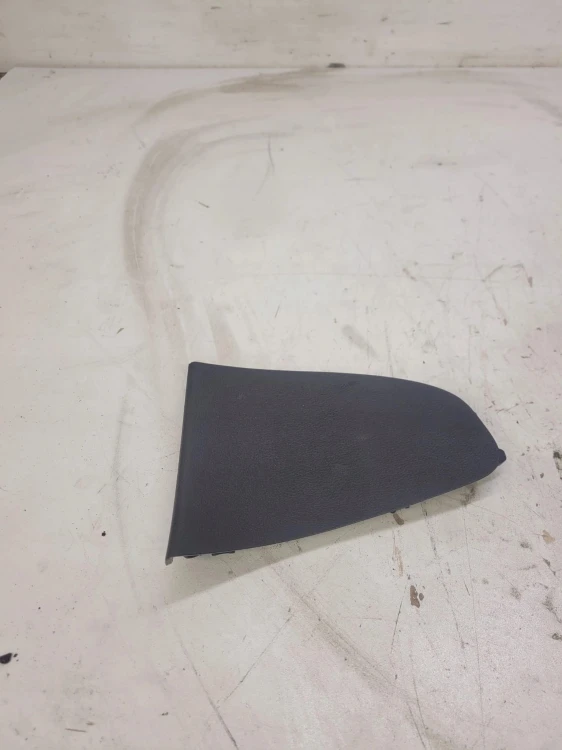 ZAŚLEPKA KLAPY BAGAŻNIKA AUDI A4 B9 8W9867657