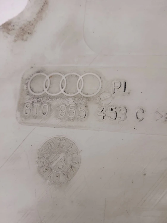 ZBIORNIK PŁYNU DO SPRYSKIWACZY POD XENON AUDI A4 B8 A5 8T0955453C