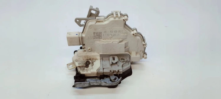 ZAMEK DRZWI LEWY TYŁ AUDI A6 C7 Q3 4G0839015C