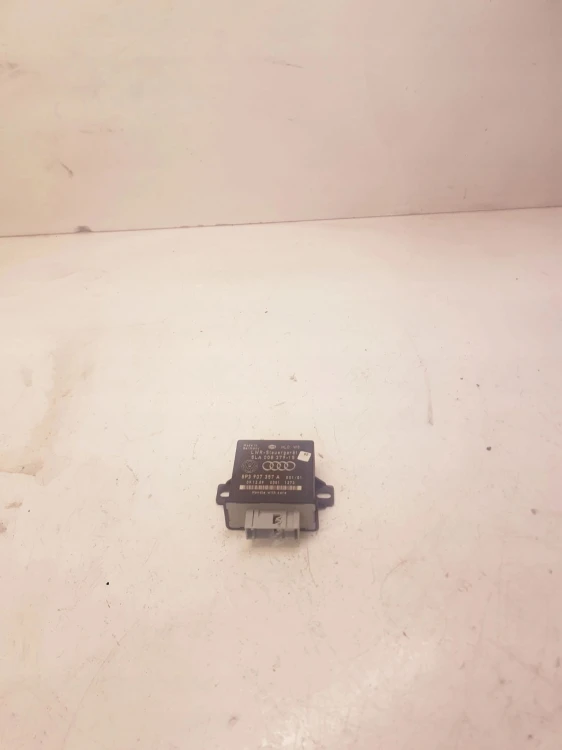 STEROWNIK MODUŁ ŚWIATEŁ AUDI A3 8P 8P3907357A