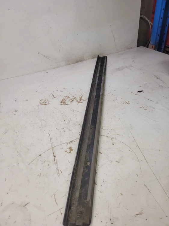 LISTWA PROGOWA PRAWA S LINE AUDI A3 8P 8P3853492E