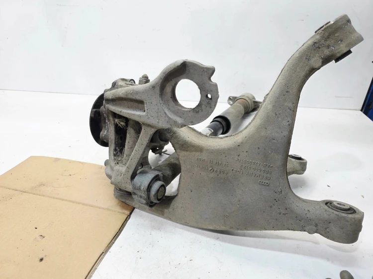 ZWROTNICA PRAWY TYŁ AUDI A6 C7 QUATTRO 8R0505436C 8R0505312F