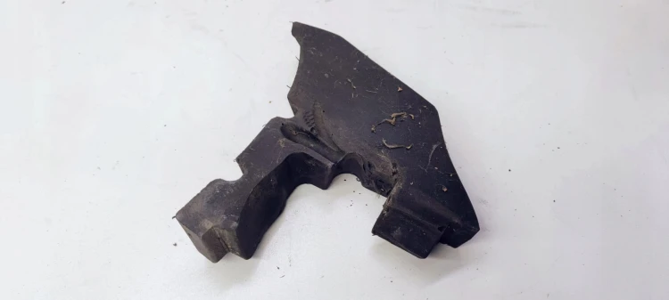 WYGŁUSZENIE BŁOTNIKA PIANKA AUDI Q5 8R 8R0821197