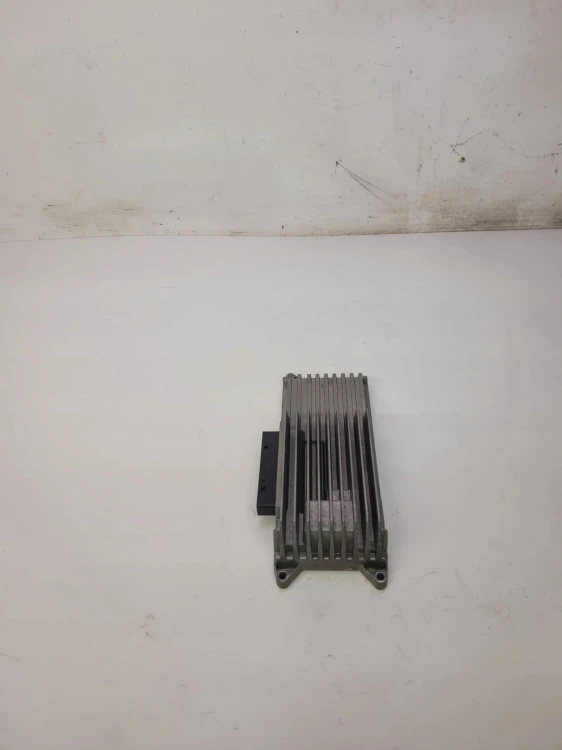 WZMACNIACZ RADIA AUDIO AUDI A4 B8 A5 Q5 8R1035223A