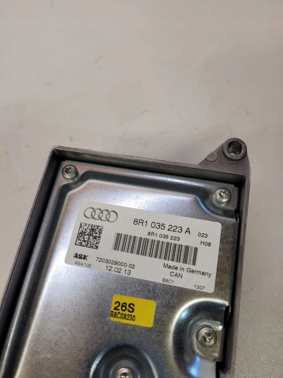 WZMACNIACZ RADIA AUDIO AUDI A4 B8 A5 Q5 8R1035223A