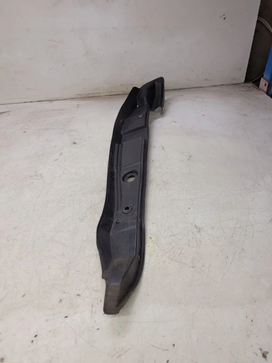 WYGŁUSZENIE BŁOTNIKA LEWE AUDI Q5 8R 8R0821111C