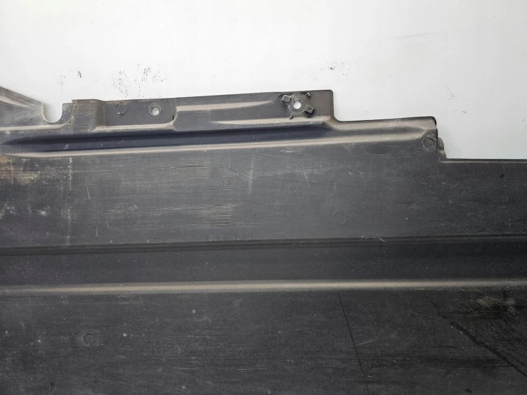 OSŁONA PŁYTA PODWOZIA LEWA AUDI A5 SPORTBACK 8T8825207