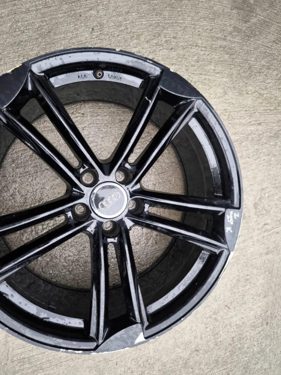 FELGA ALUMINIOWA KBA 50753 AUDI VW SEAT SKODA 9.0J R20 ET 33 Z*29* K