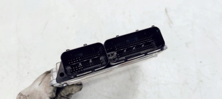 KOMPUTER STEROWNIK SILNIKA AUDI A4 B8 8K1907115H