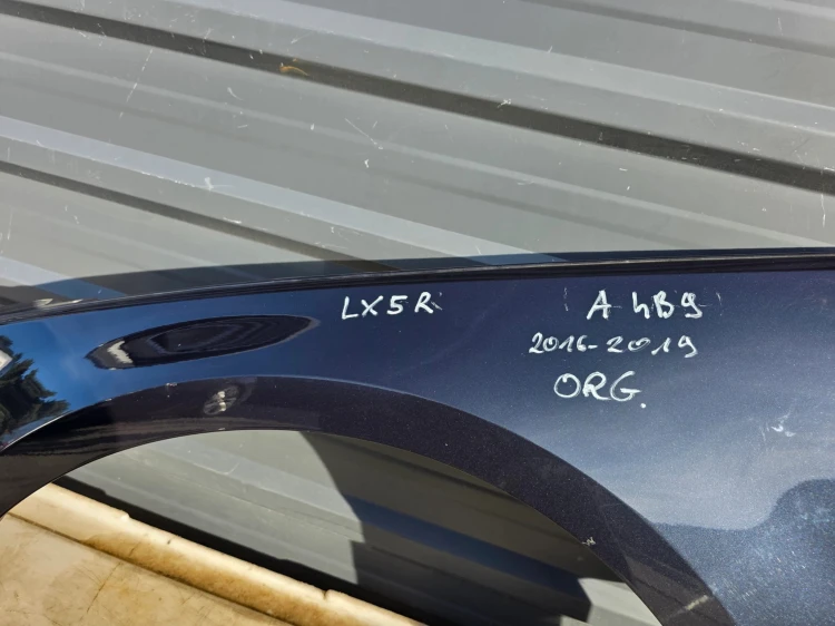 BŁOTNIK LEWY PRZÓD AUDI A4 B9 2016-2019 LX5R ORYGINAŁ !!!