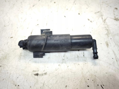 SPRYSKIWACZ REFLEKTORA PRAWY AUDI A5 8T 8T0955102A