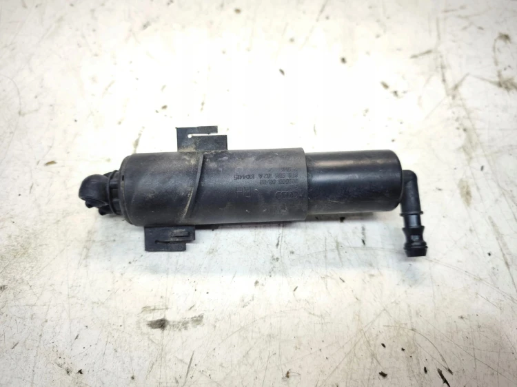 SPRYSKIWACZ REFLEKTORA PRAWY AUDI A5 8T 8T0955102A
