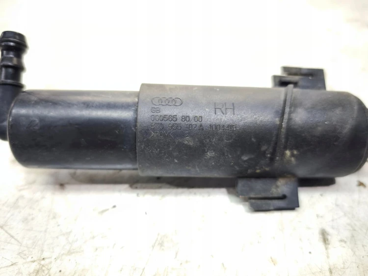 SPRYSKIWACZ REFLEKTORA PRAWY AUDI A5 8T 8T0955102A