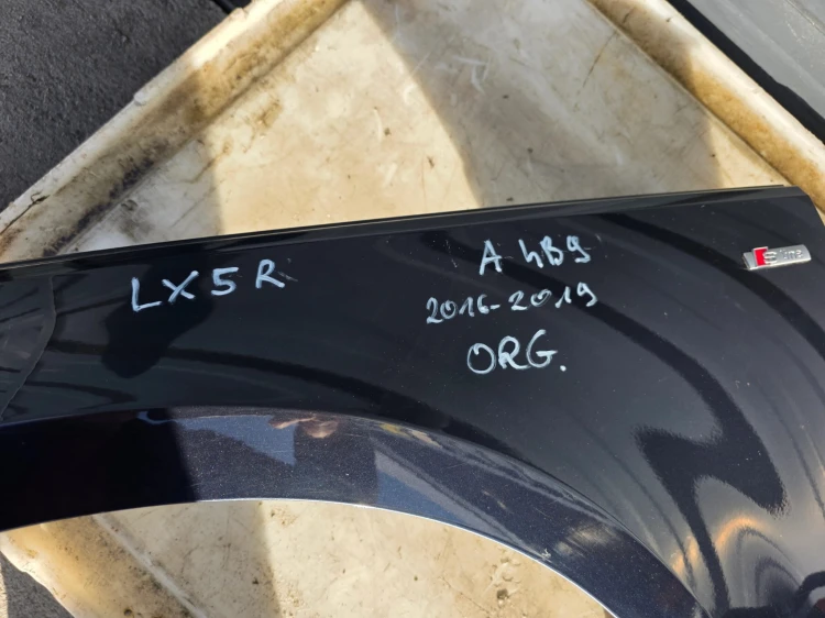 BŁOTNIK LEWY PRZÓD AUDI A4 B9 2016-2019 LX5R ORYGINAŁ !!!